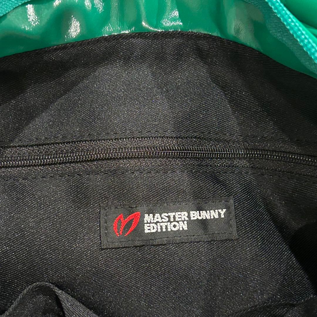 MASTER BUNNY EDITION BIGロゴ カートバッグ　グリーン