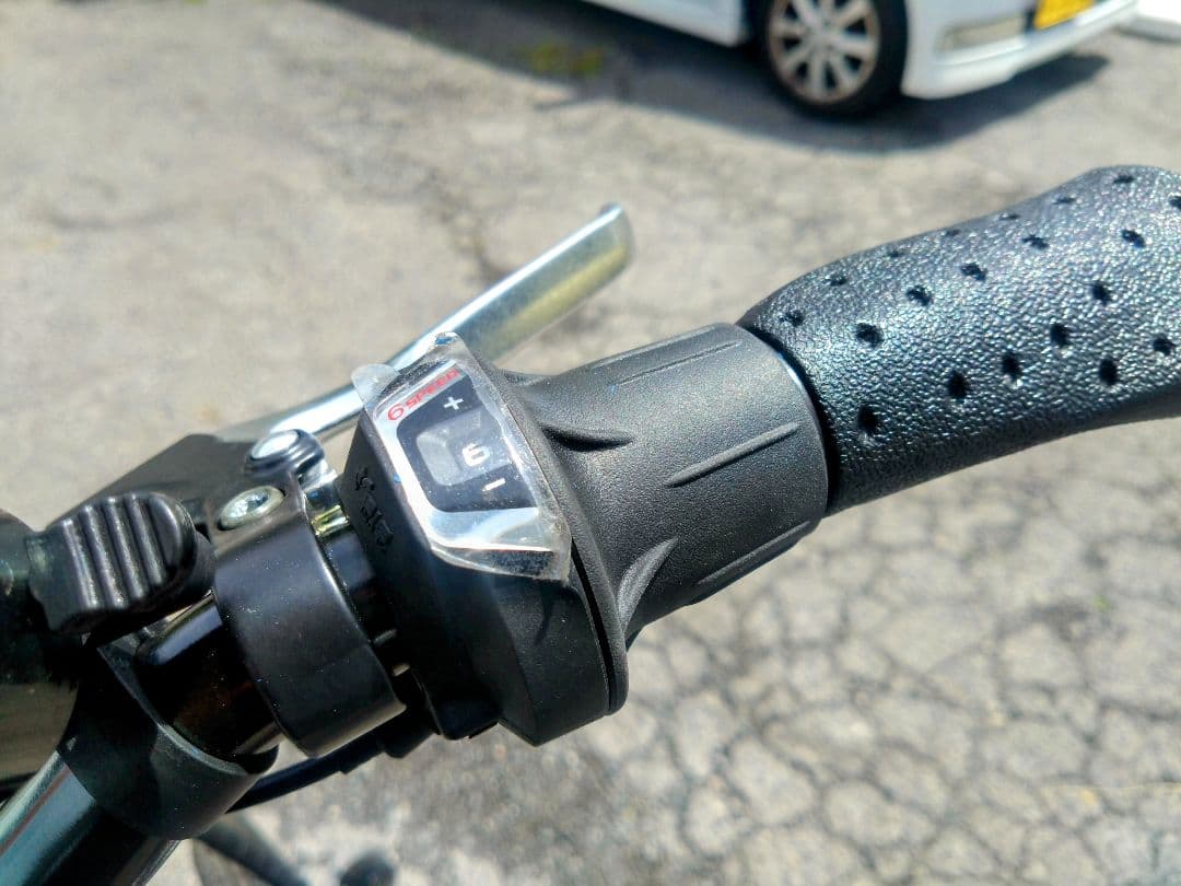 りょう様　☆ルミクロ 折り畳み電動アシスト自転車 １年保証 k482☆