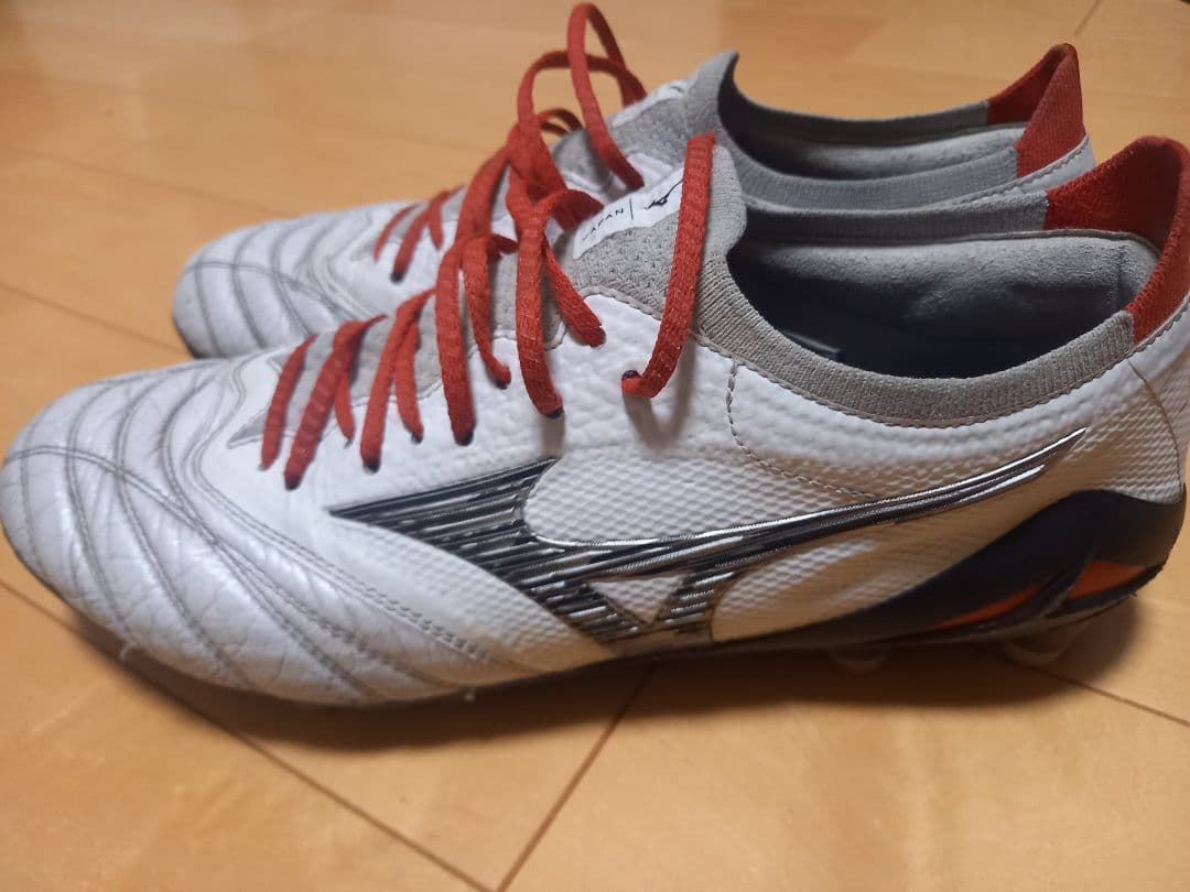 Mizuno Morelia β Neo 4 サッカーシューズ ホワイト/レッド