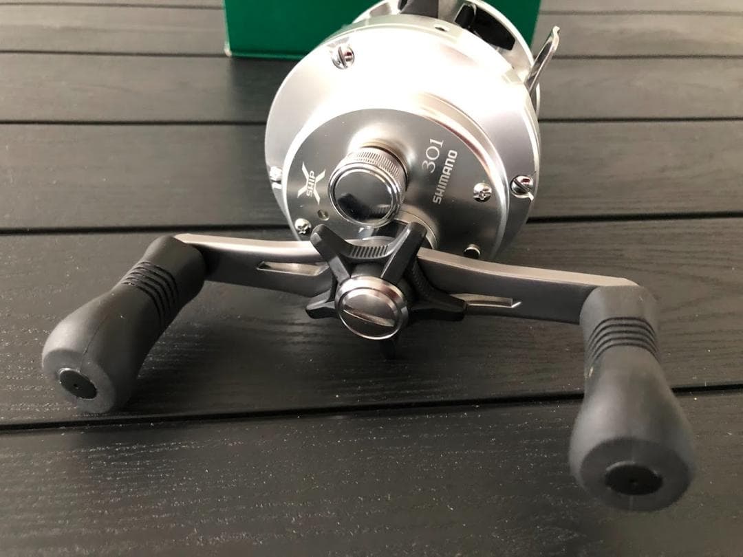 SHIMANO シマノ CALCUTTA 301 ベイトリール 左ハンドル