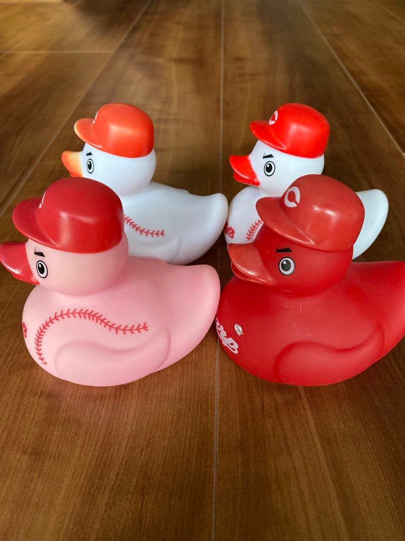 カープ アヒル 4体セット