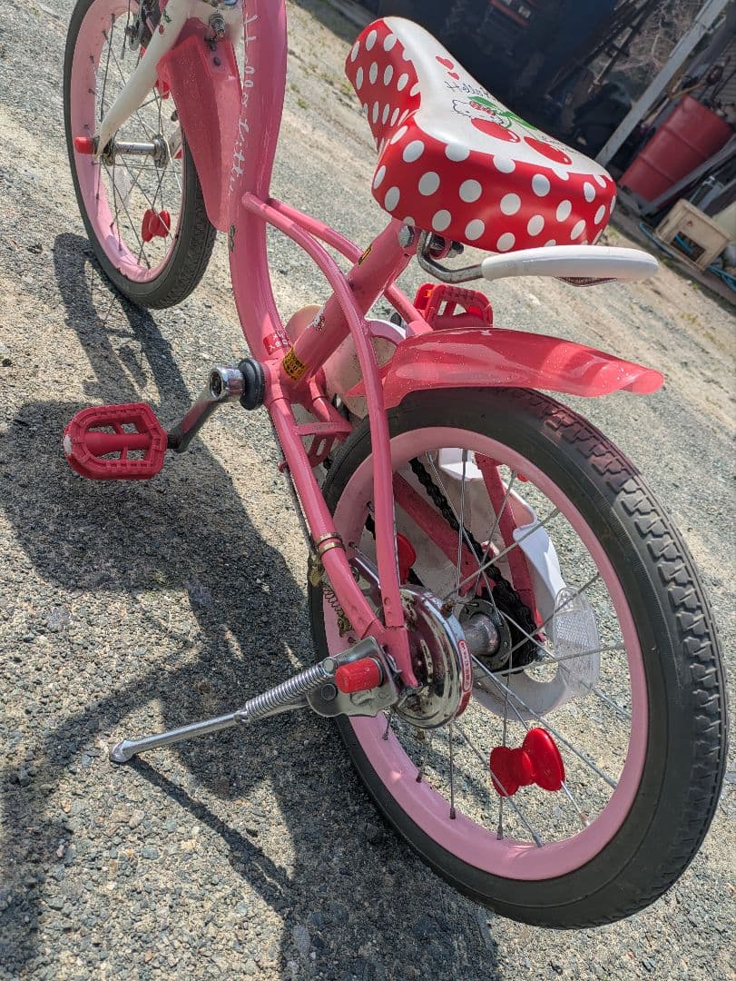 ★ふくさん専用★16インチハローキティいちごデザインの幼児用自転車