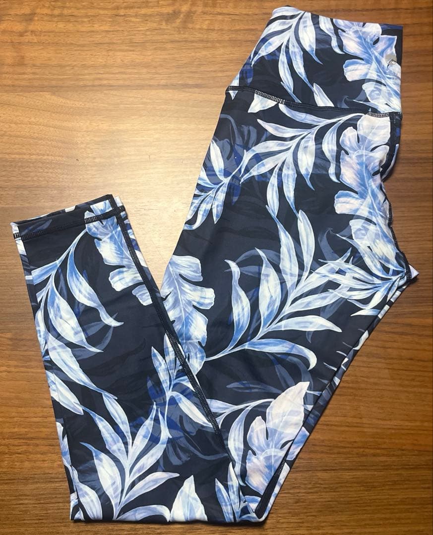 【新品】LAVA ヨガウェア 上下セット Mサイズ
