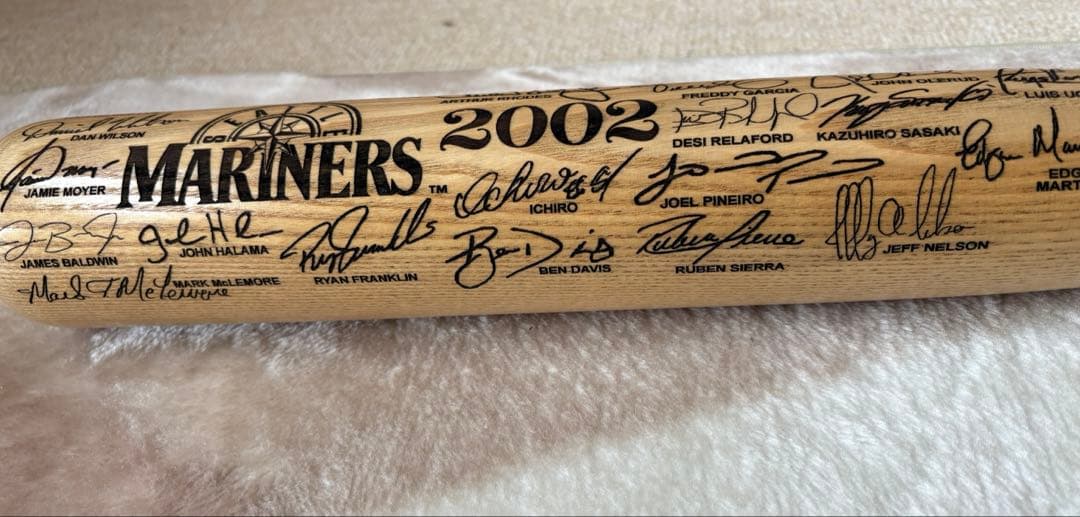 激レア　MARINERS 2002年 サイン入りバット　数量限定