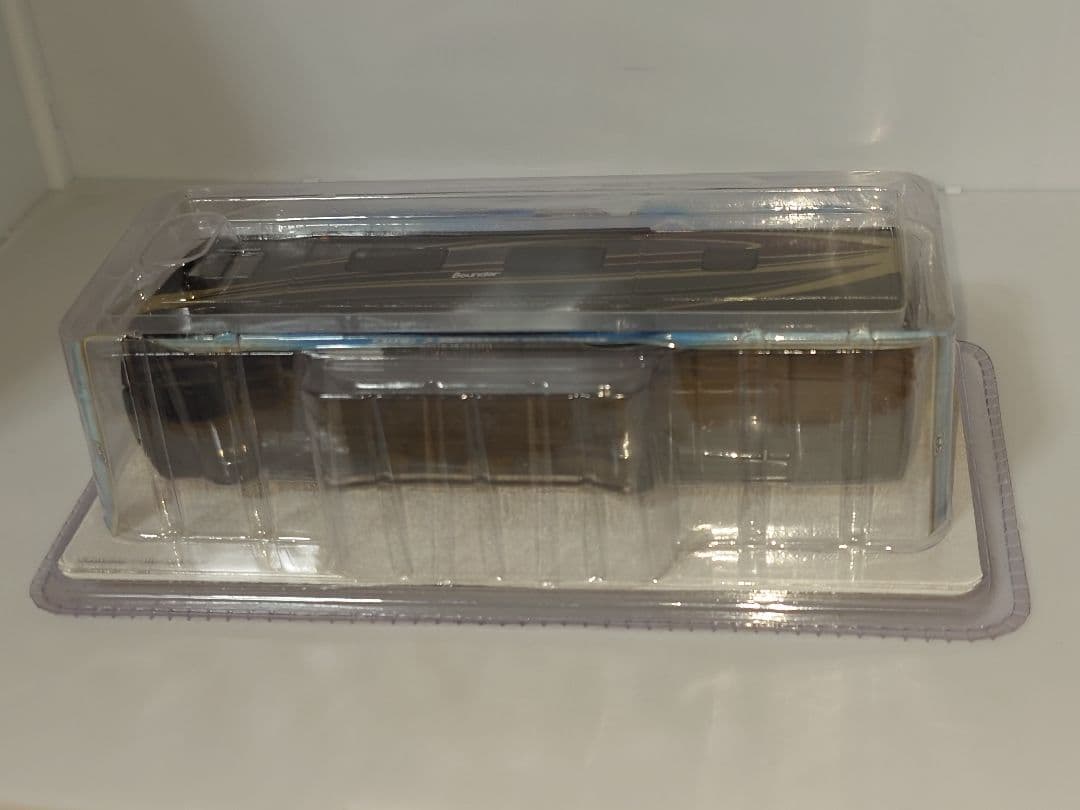 グリーンライト 2016 Fleetwood Bounder 1/64 ミニカー