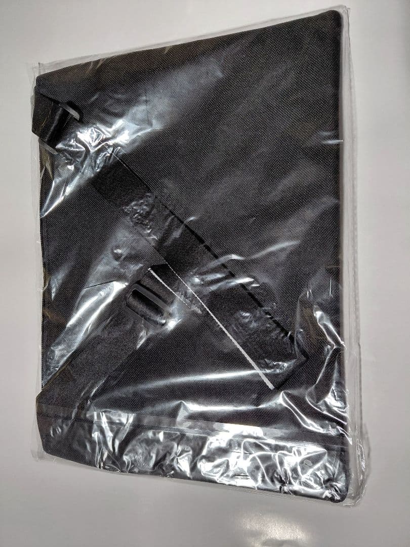 大阪　関西万博　スタッフ用 サコッシュ　黒 非売品