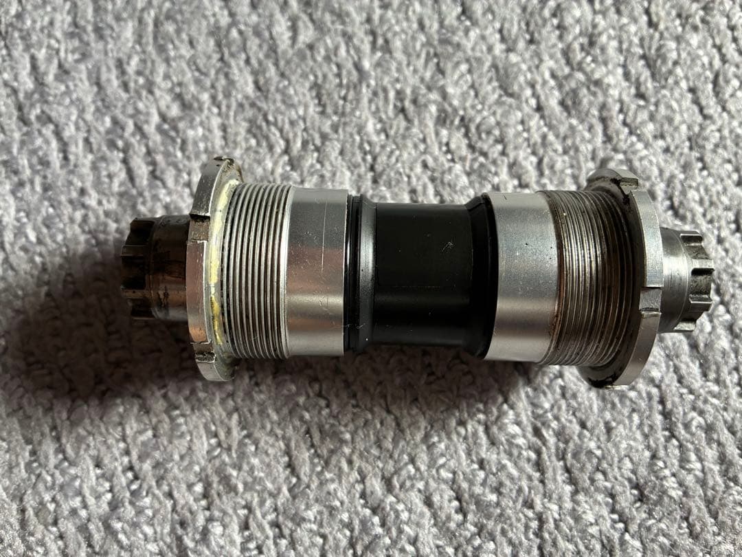 Shimano BB-7700 ボトムブラケット 109.5mm