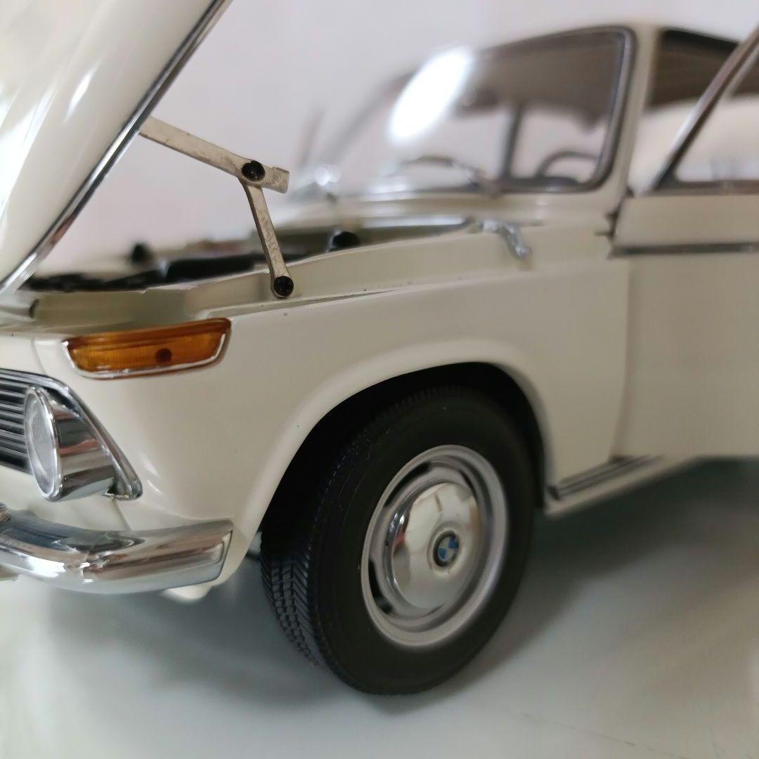 オートアート製　 1600-2 1/18