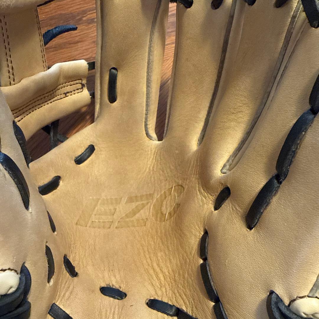 あ*る様 Wilson EZ8 軟式グローブ ベージュ