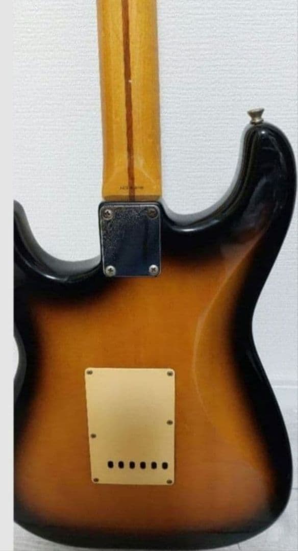 Fender Stratocaster サンバースト　エレキギター