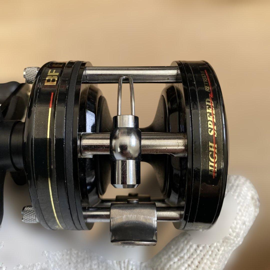 美品　BETA FISHING Escout 4000CB ベイトリール