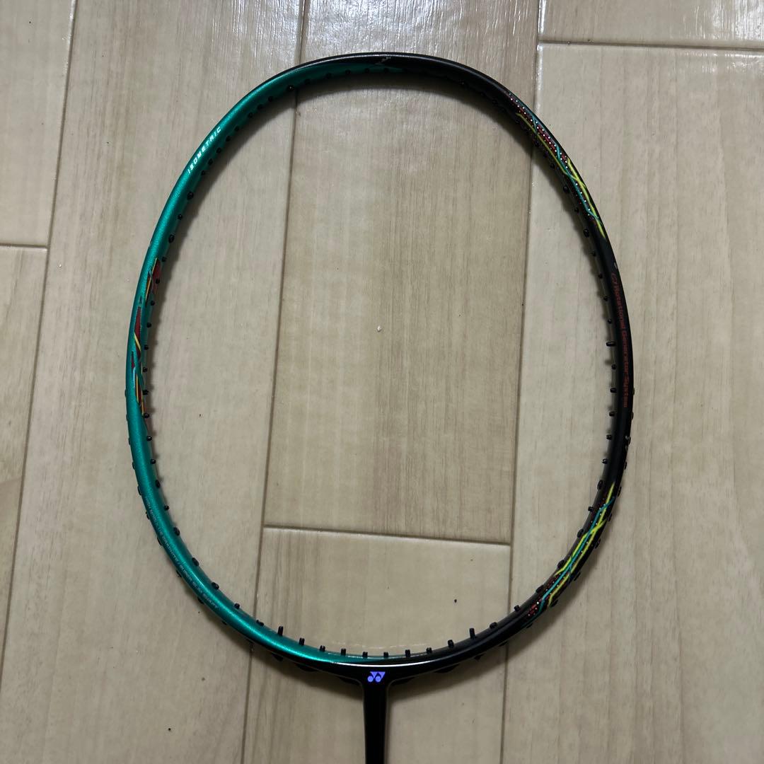 バドミントンラケットASTROX88S