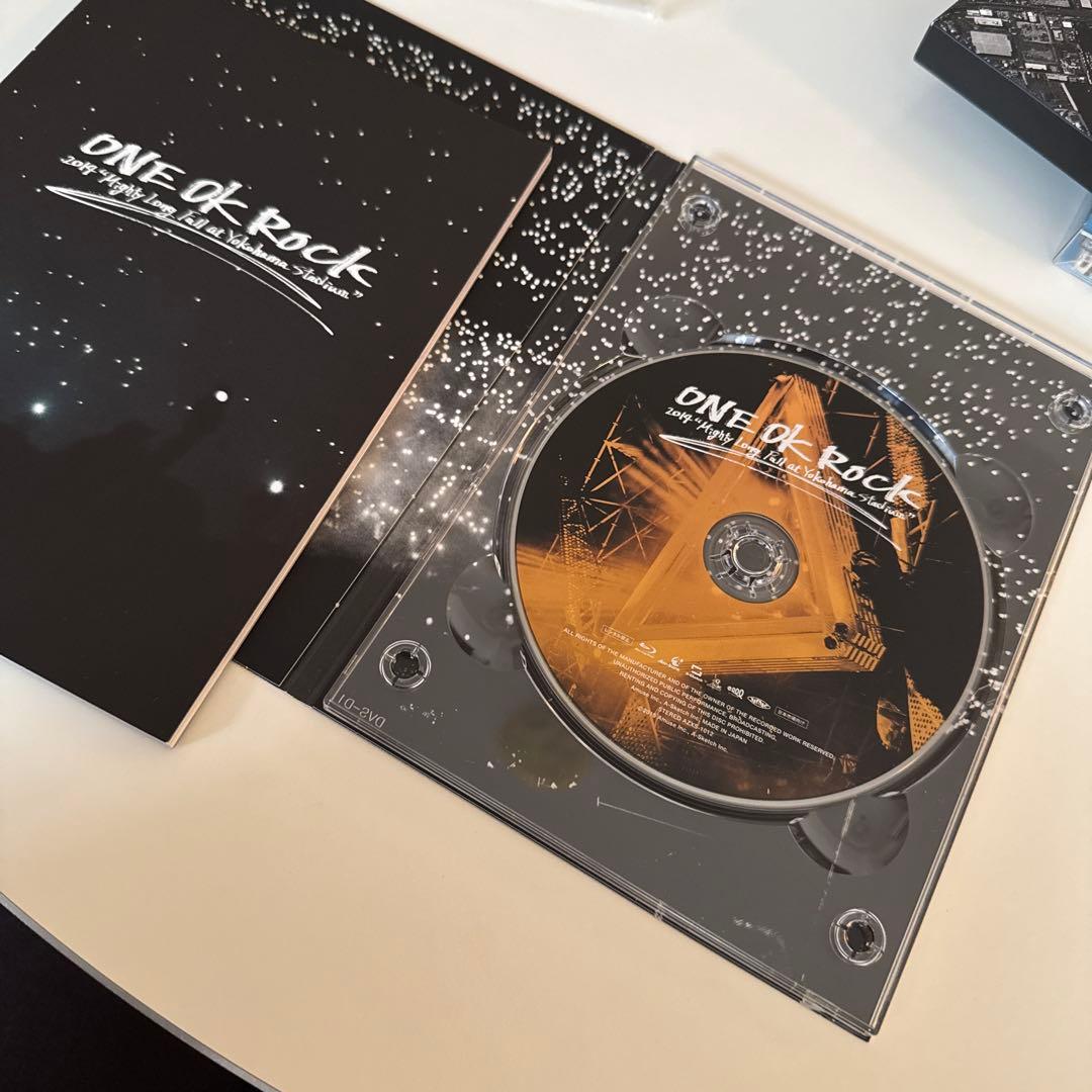 ONE OK ROCK フォトブックBlu-rayセット