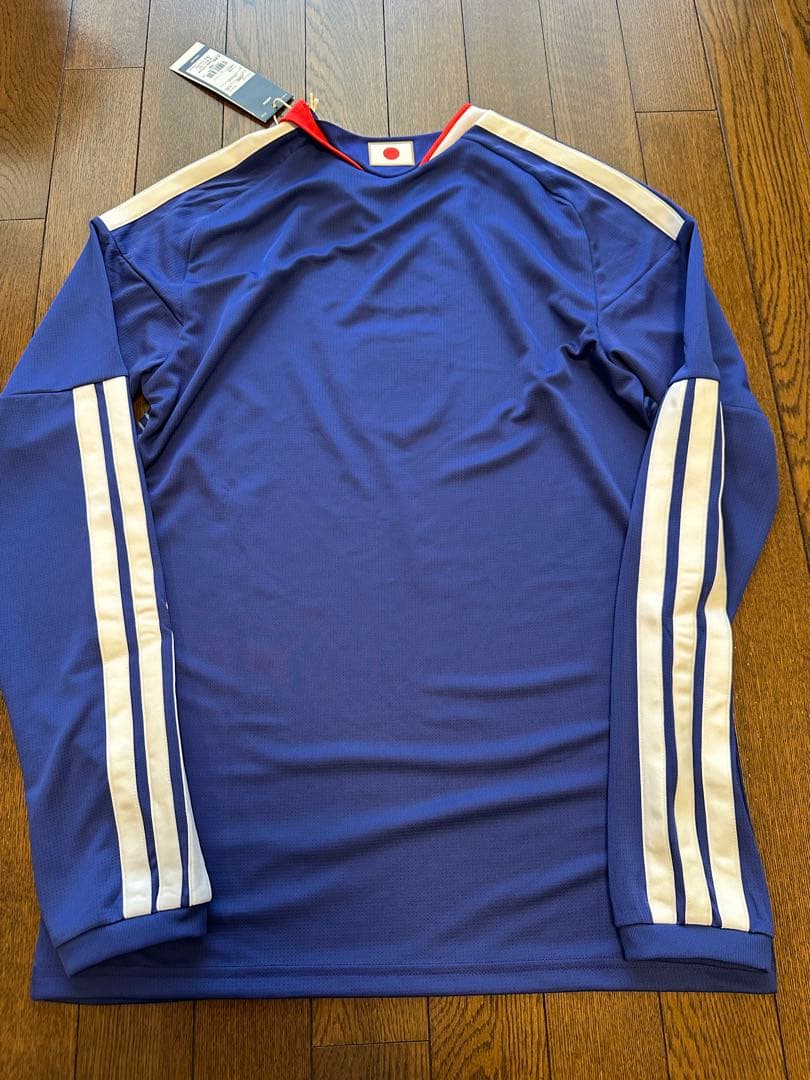 Y*様 【新品タグ付】サッカー 日本代表 2026 ホーム　ユニフォーム M 長