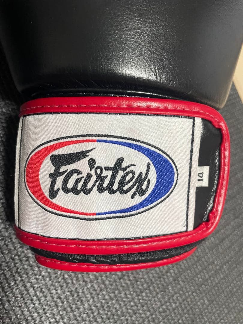 Fairtex ボクシンググローブ 14oz ブラック