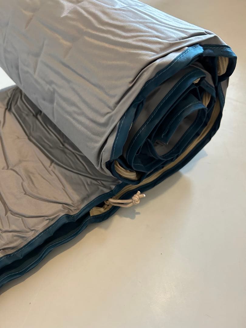 デカトロン　QUECHUA マットレス 自動拡張式