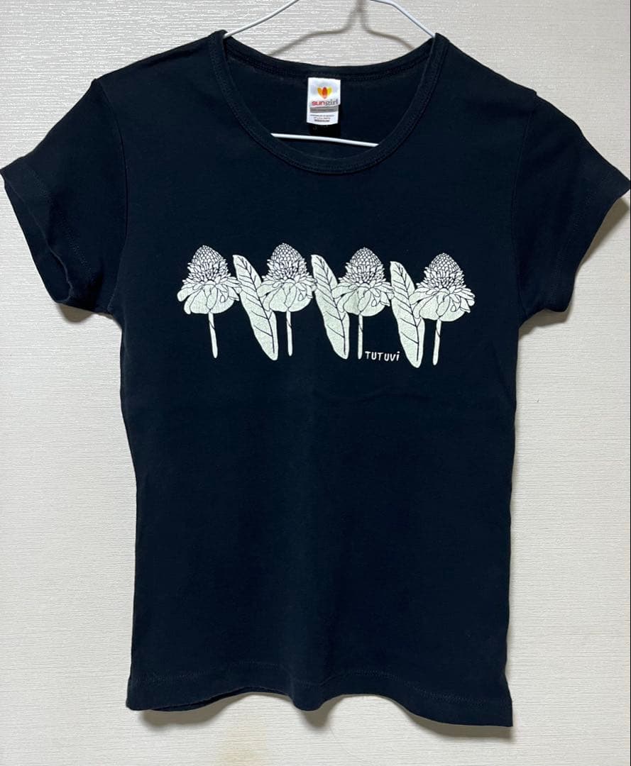 TUTUVI パウとTシャツ2枚 フラダンス用品
