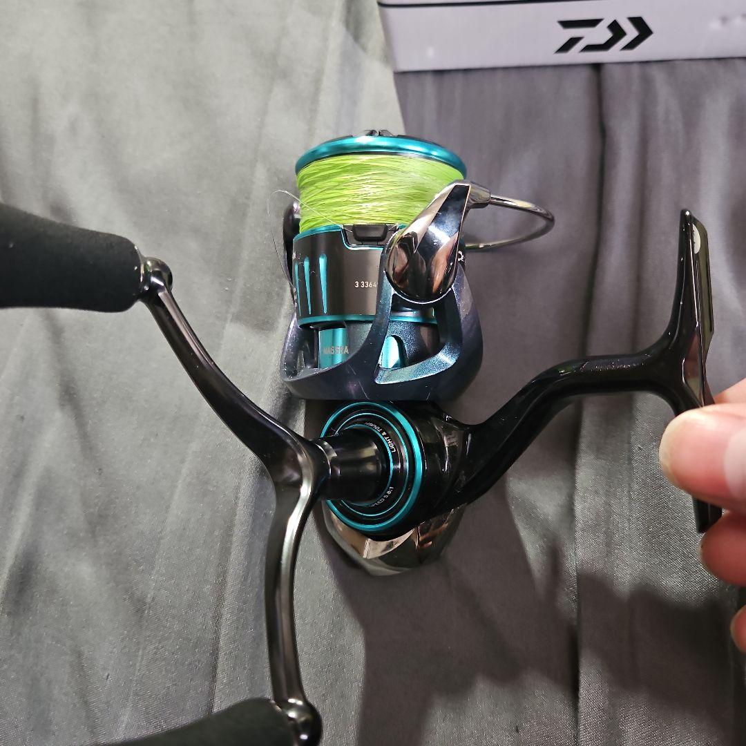 リール Daiwa Emeraldas RX FC LT2500S-H-DH