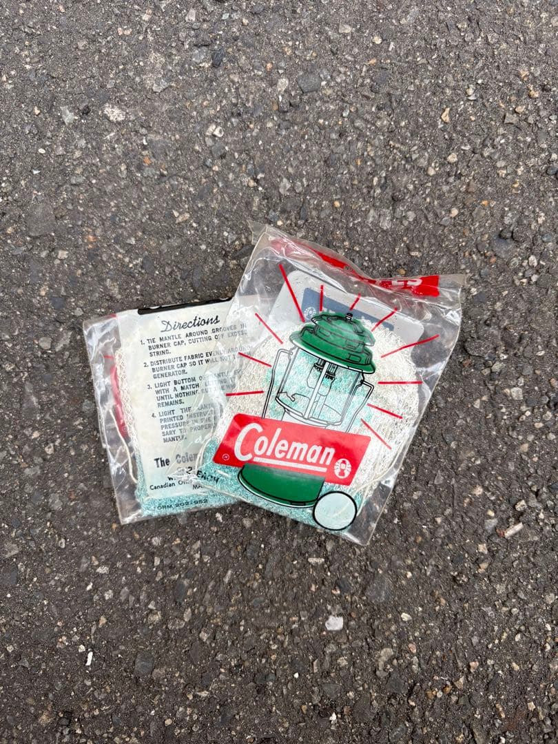 Coleman レッド ランタン 専用ケース付き