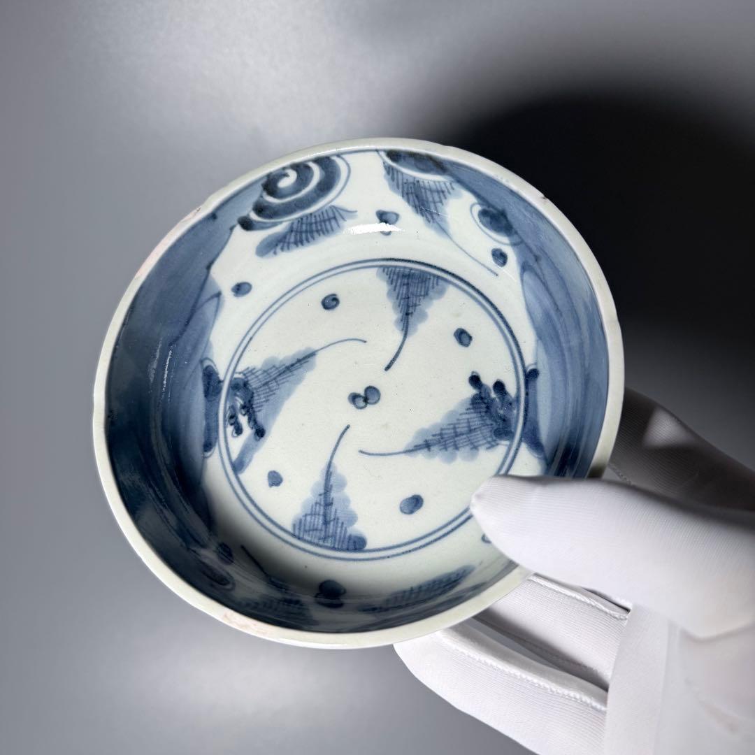 江戸期　染付膾皿　九客　裏蔓唐草　蛇目高台　抽象的な絵付　器が素敵な料理屋さん