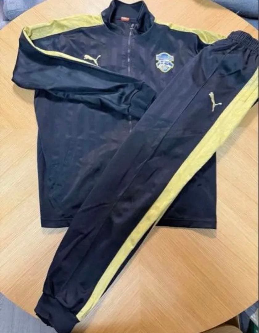 瀬戸内高校サッカー部黒金ジャージセットアップ