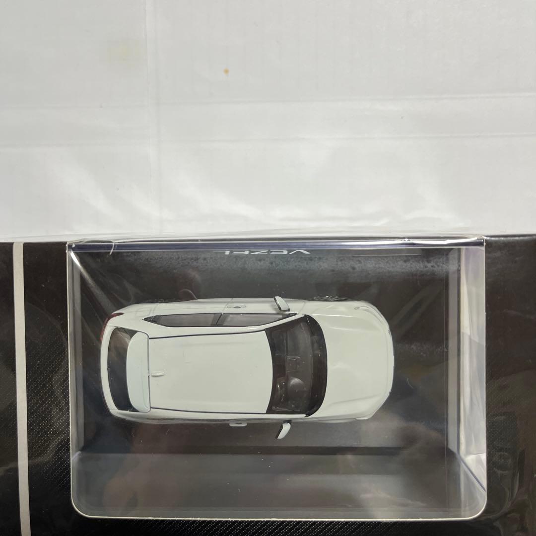 ホンダ VEZEL 1/43 ミニカー プレミアムサンライトホワイトパール