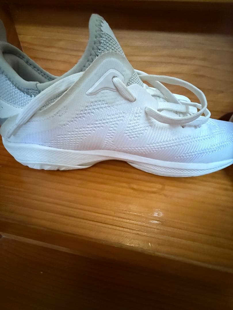 ASICS バスケットボールシューズ 1063A072 25.5cm