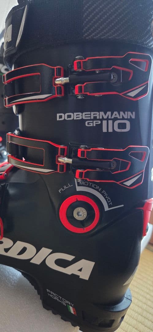 Nordica Dobermann GP 110 スキーブーツ