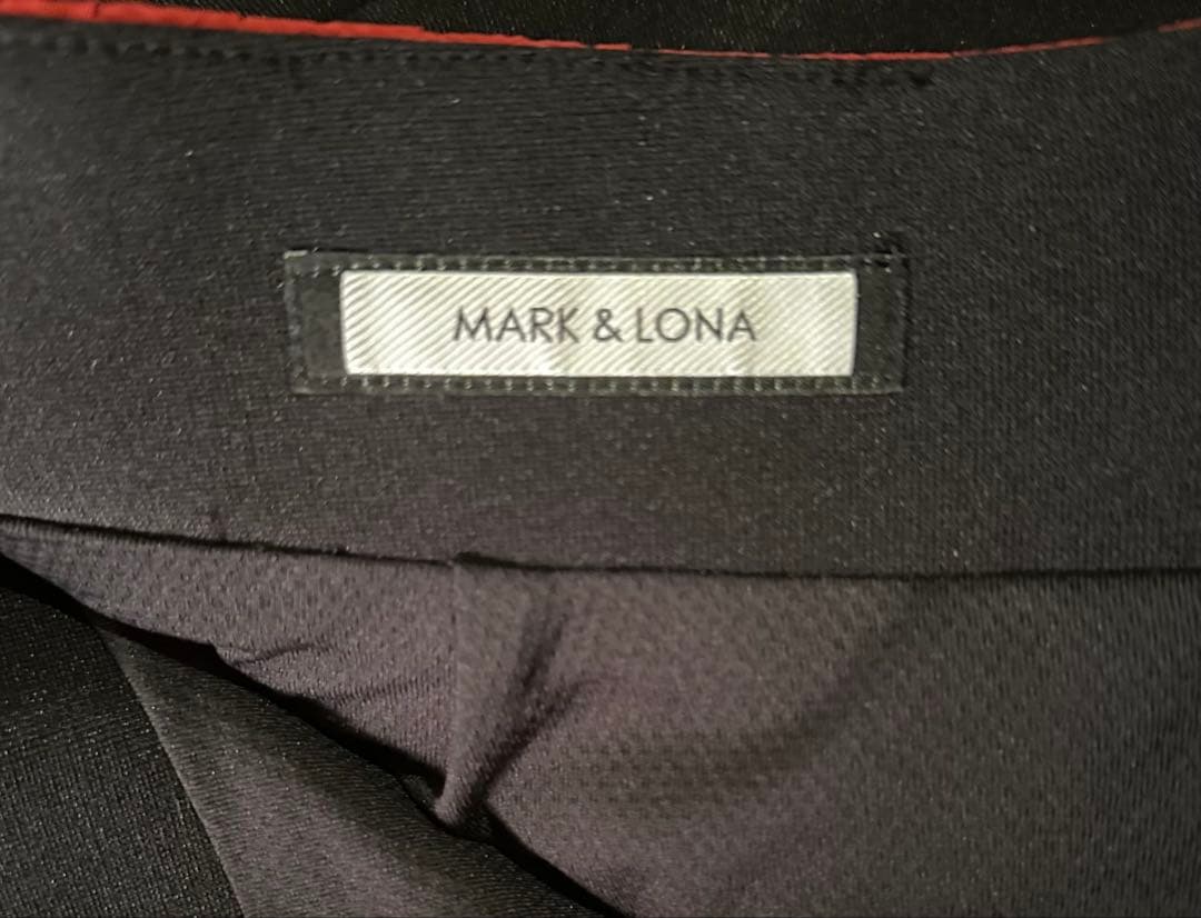 【美品】 MARK&LONA ⭐︎ ダンボールニット スカート