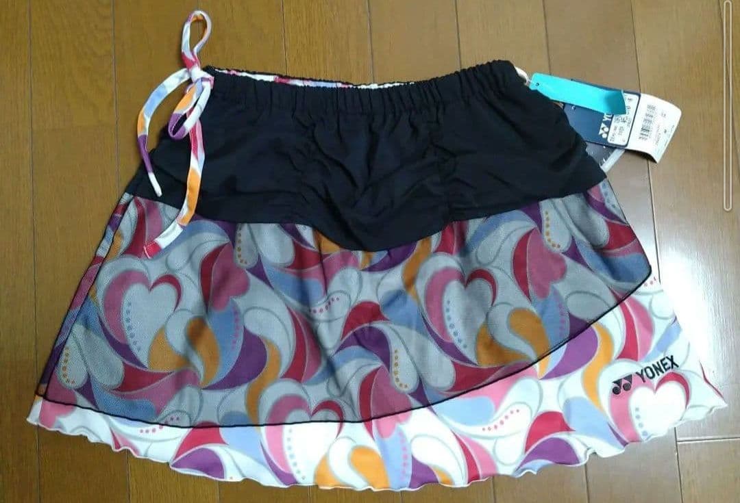 【新品未使用】YONEX テニスウェア カラフル2点上下セット♪