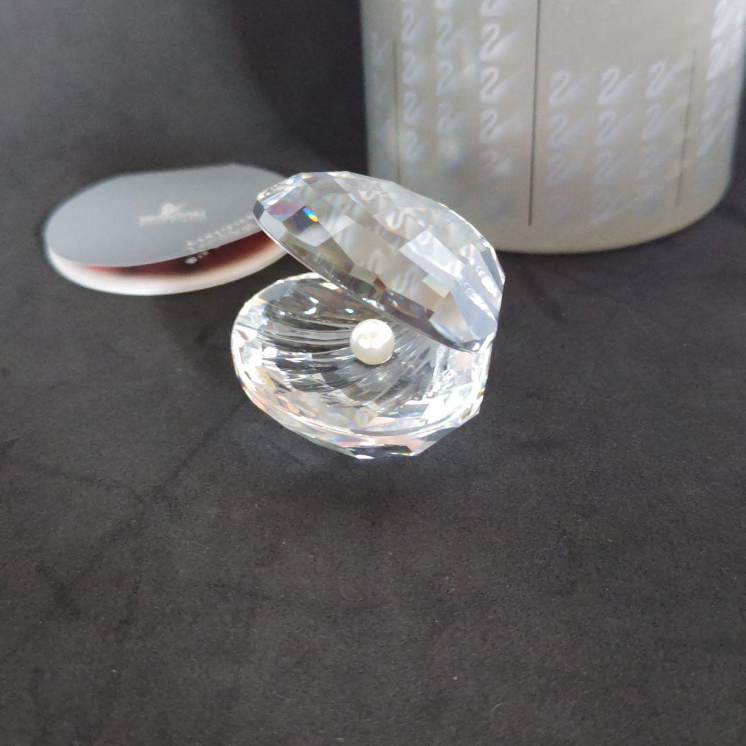 スワロフスキー　「貝と真珠」（Shell With Pearl）