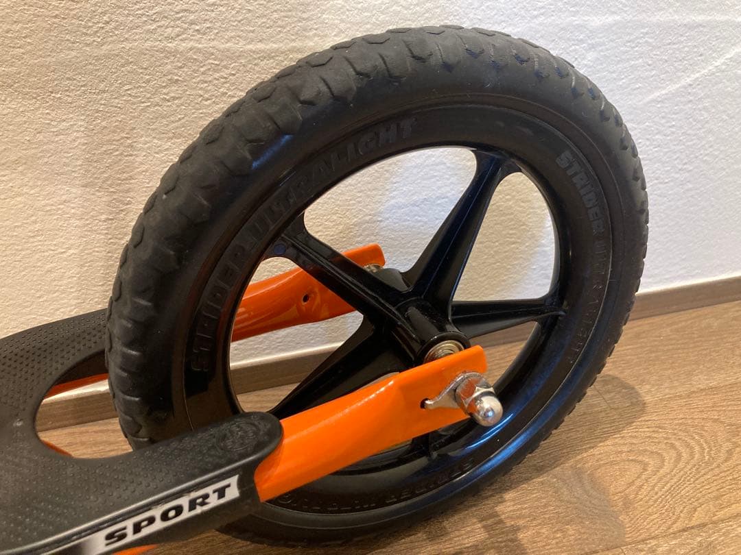 【日本正規品】ストライダー 12 スポーツ オレンジ【付属品・説明書付】
