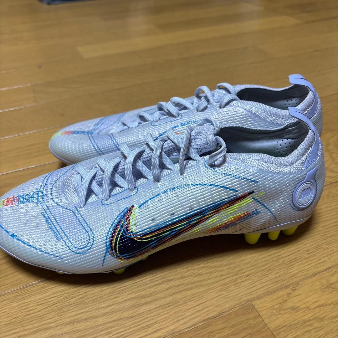 Nike サッカースパイク ホワイト