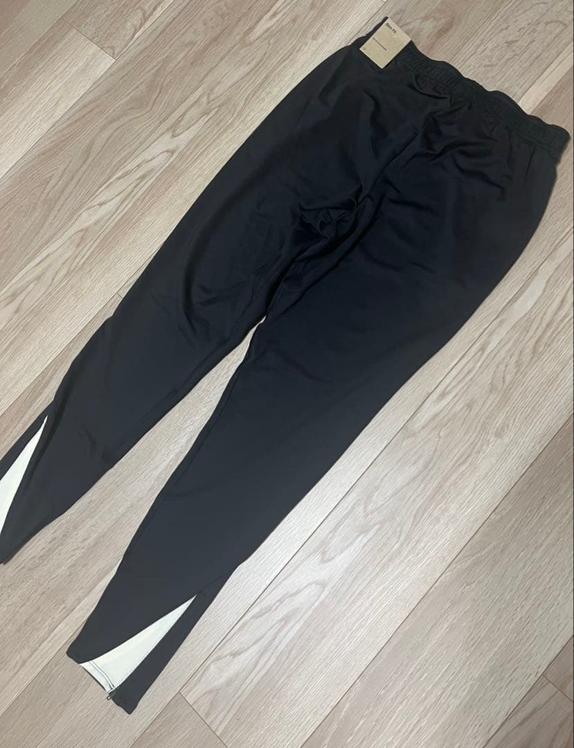 NIKE リバプール　トラックパンツ　トレーニングパンツ　サッカー　ジャージ
