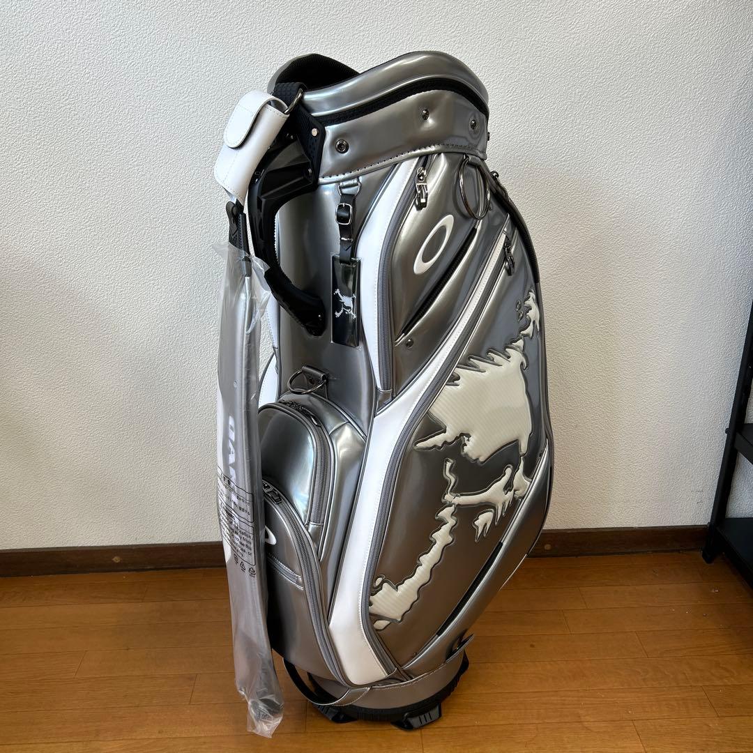 新品 OAKLEY キャディバッグ　シルバー
