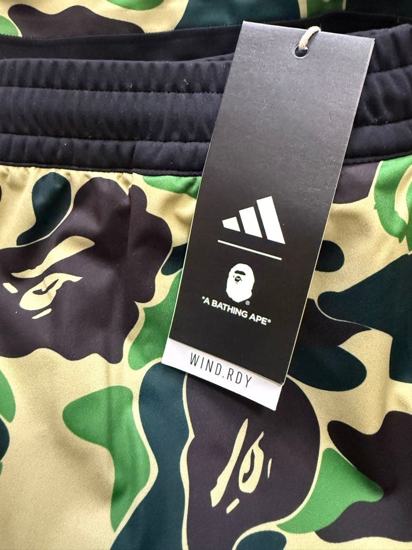 A BATHING APE×adidasWINDRDYソフトシェルジョガーパンツ