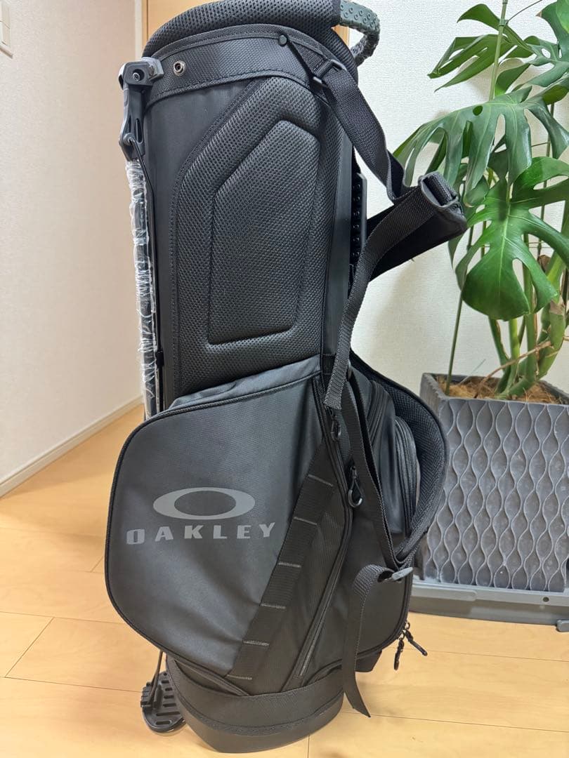 OAKLEY ブラック キャディバッグ