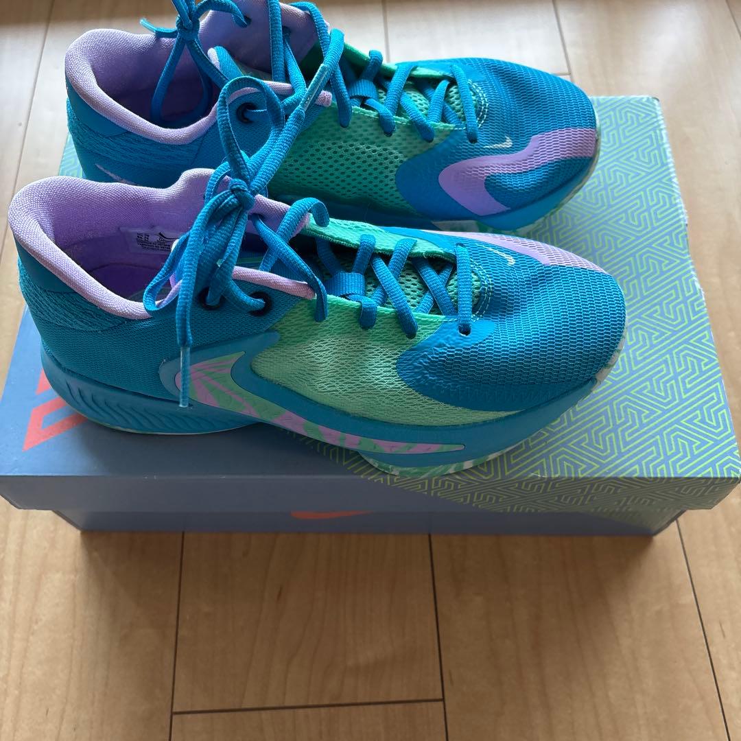 rukr4197さんお取り置き　NIKE ￼FREAK 4 (GS) 24CM