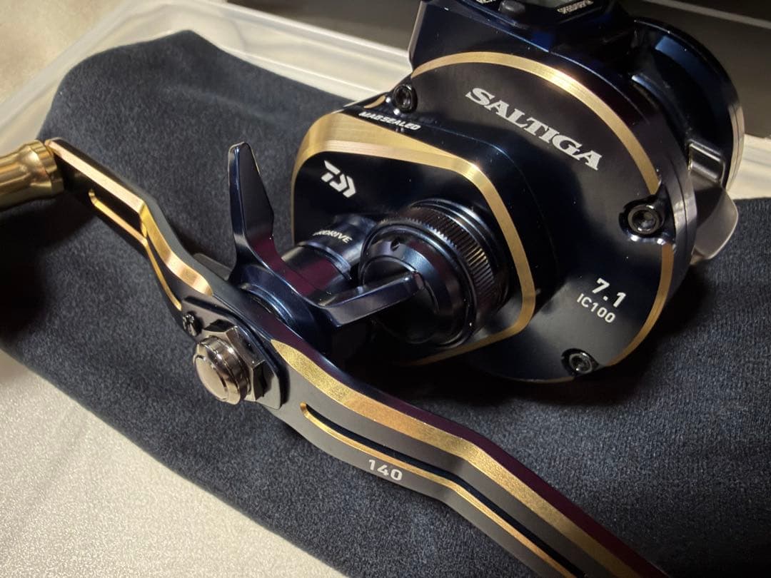 【美品】ダイワ ソルティガIC 100HL-DH