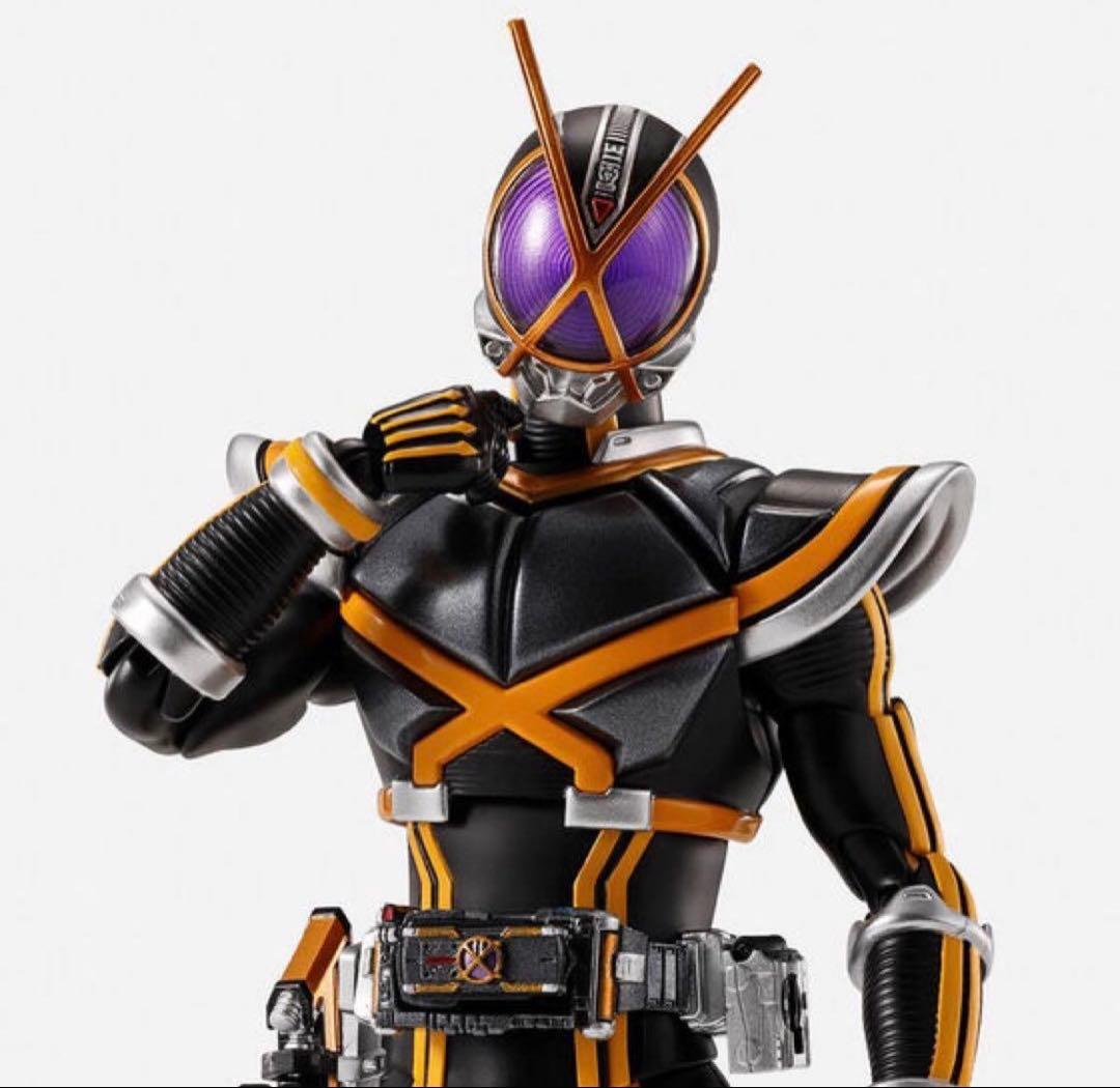 新品S.H.Figuarts（真骨彫製法） 仮面ライダーカイザ