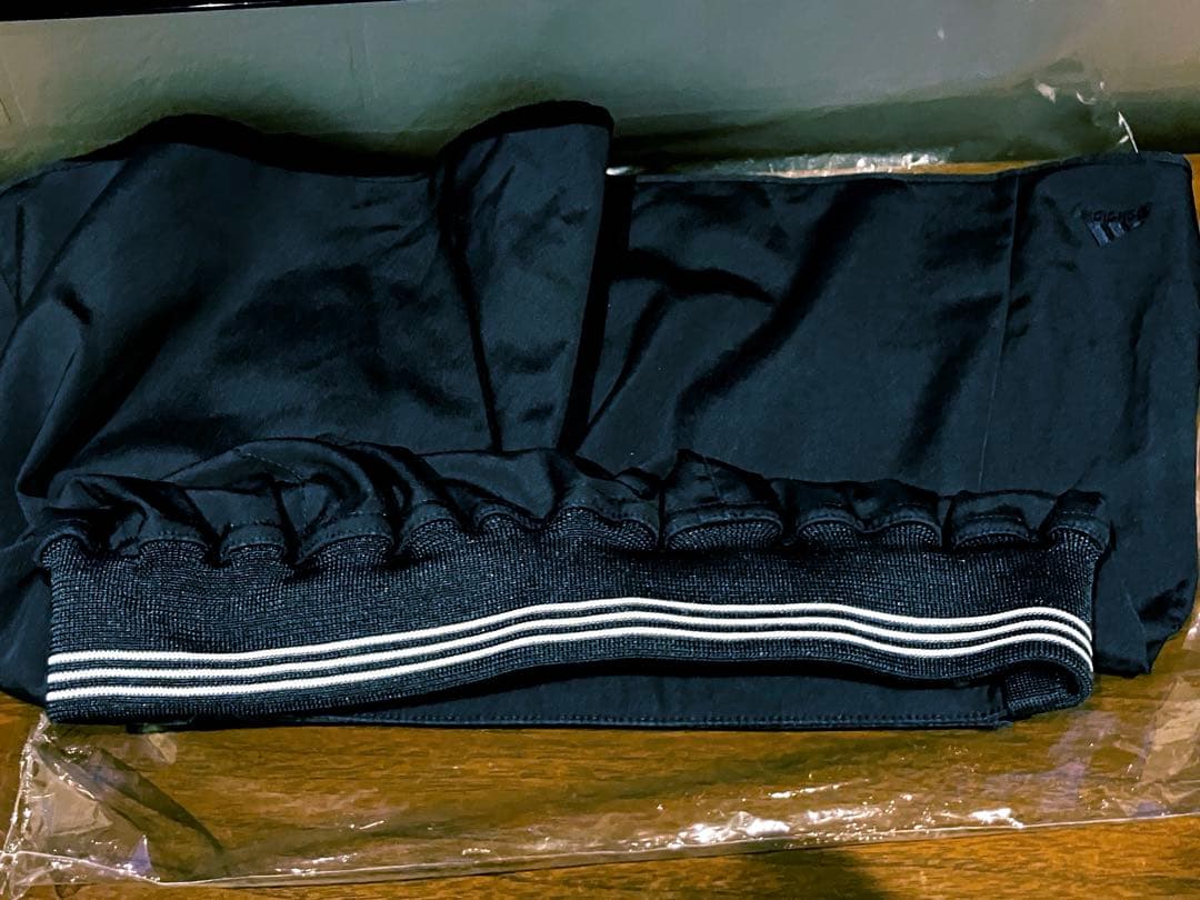 adidas ビンテージ　黒紺色　テニス　スコート　S 　おまけ付