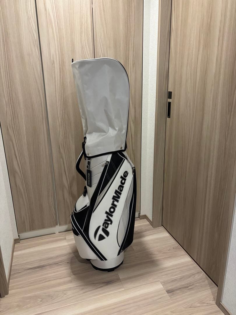 TaylorMade キャディバッグ 白/黒 フード付き