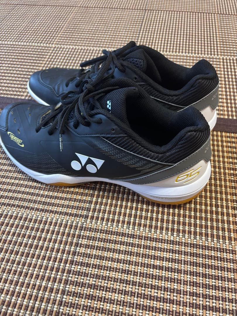 未使用YONEX バドミントンシューズ パワークッション65Z ブラック28cm