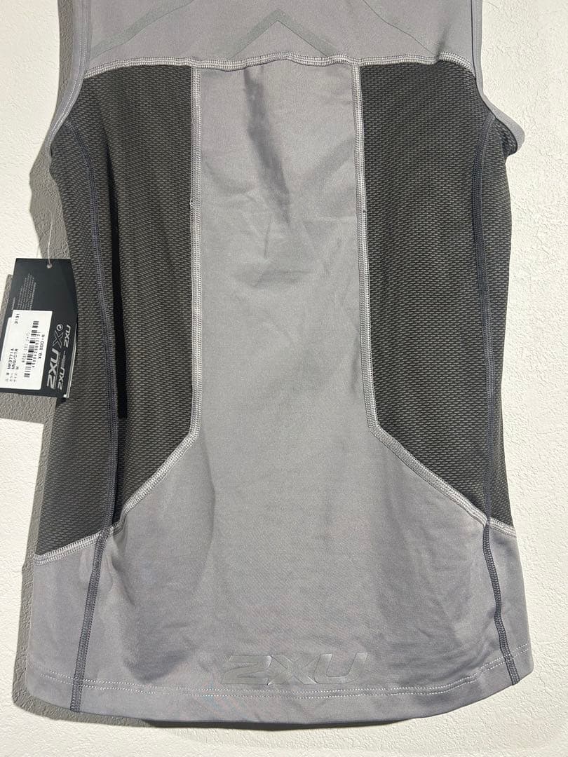 2XU ツータイムズユー グレー トライアスロン　ノースリーブ　ランニングタンク