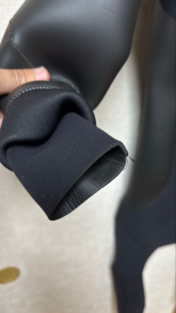 O'Neill セミドライ　Mサイズ程度　オーダー品