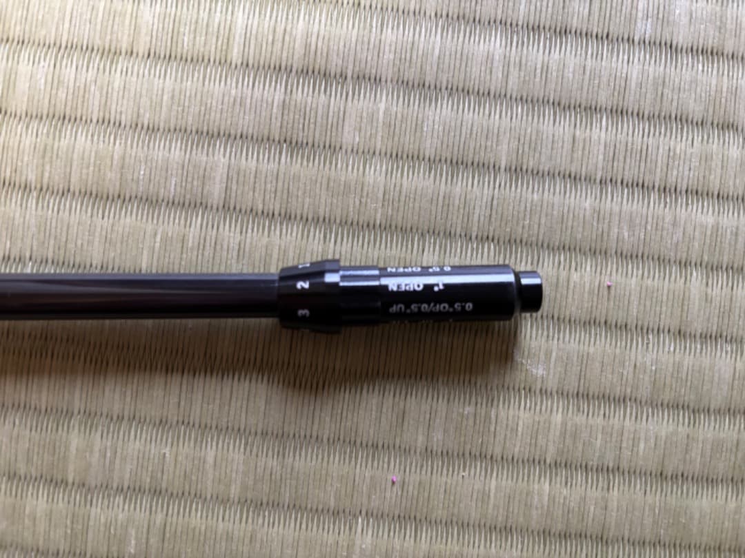 TRPX ファビュラス40ローヤル エミリッドバハマのドライバー用シャフト