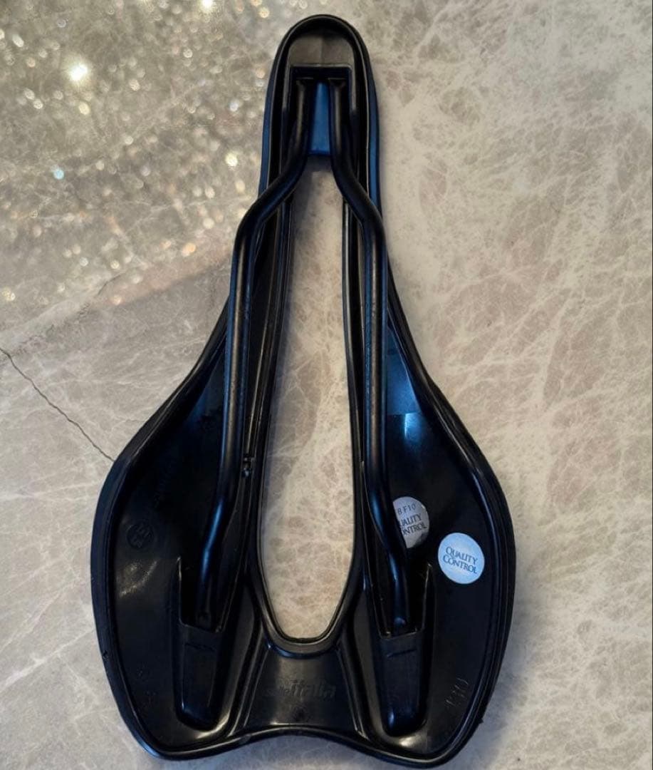Selle Italia SLR BOOST Superflow サドル130