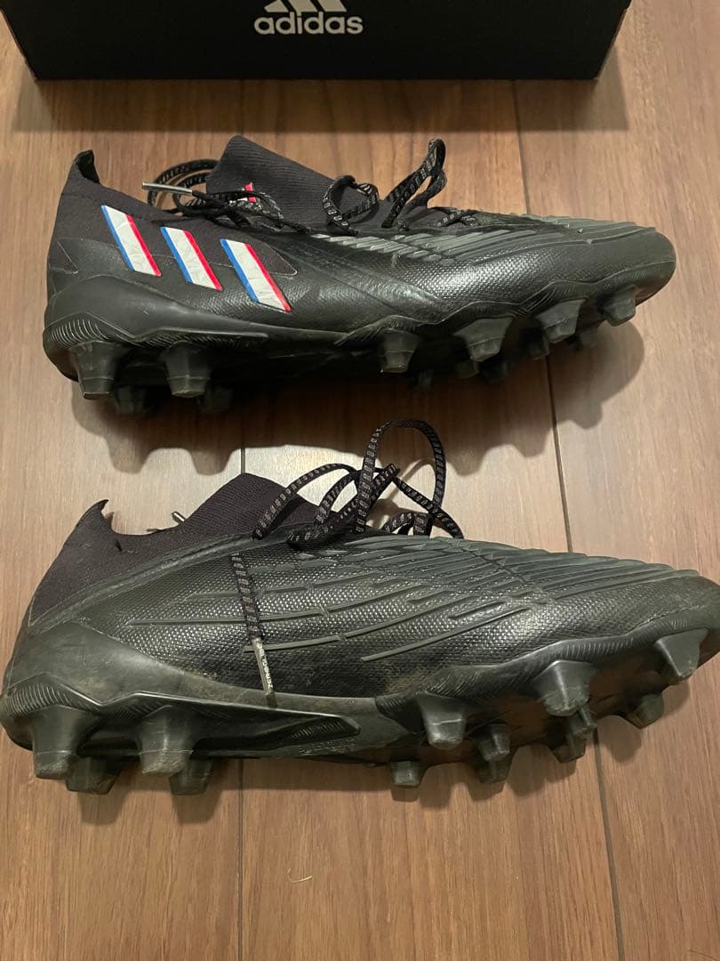 adidas プレデターエッジAG　トップモデル