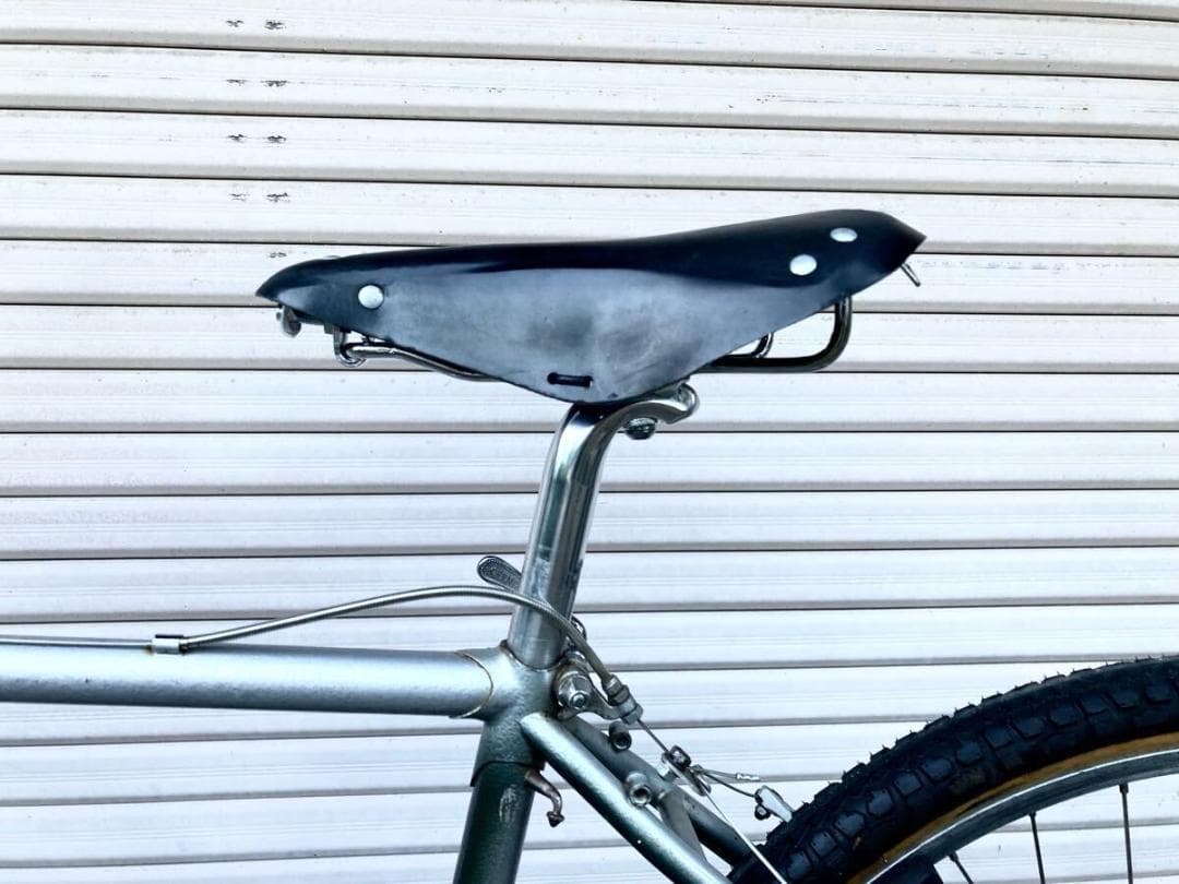 送料無料 傷有 B品 サドル 革 黒 SURLY 自転車 MTB BROOKS