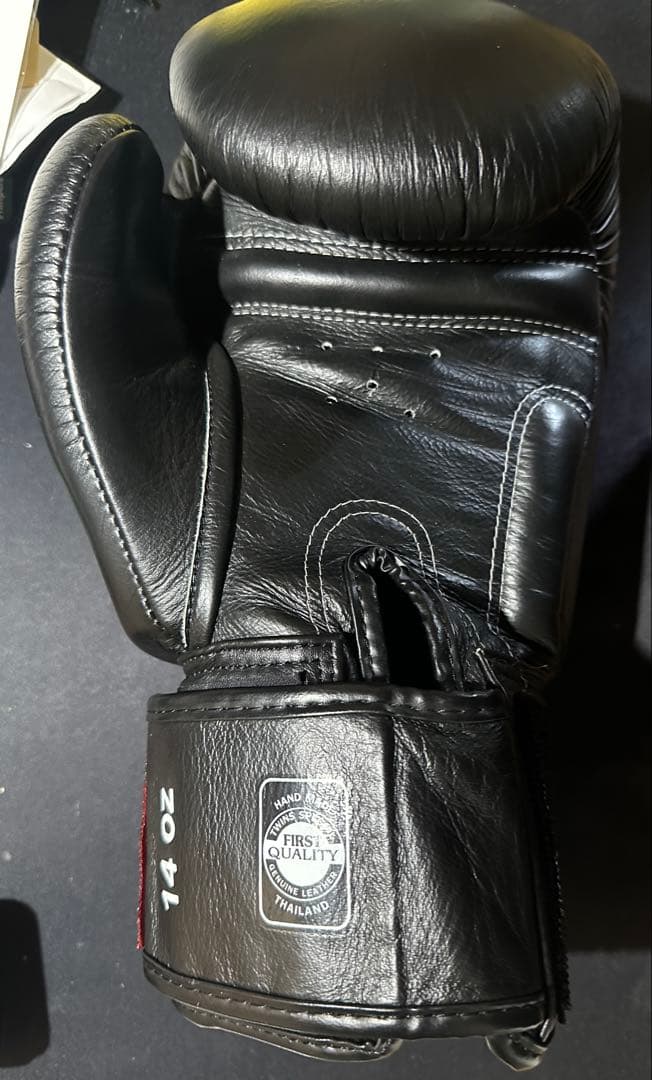 (美品)TWINS SPECIAL ボクシンググローブ ブラック　本革製14oz